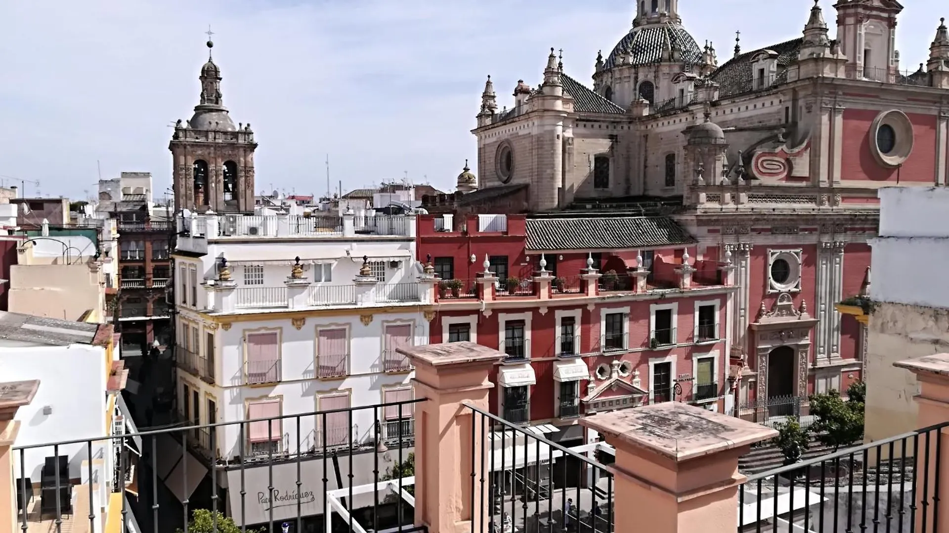 Apartamento Junto A Plaza Del Salvador contacts